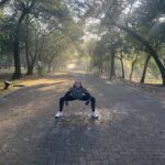 Sofía Niño de Rivera Instagram – Tratamos de tomarnos fotos hoy. No nos salió. @danielsosafado tuvo la “brillante” idea de una foto brincando.