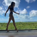 Sofía Niño de Rivera Instagram - La influencer que quiere subir foto sexy pero la justifica con frase motivacional como “El destino no es lo importante, lo importante es el camino que recorres para llegar”.