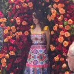 Sofía Niño de Rivera Instagram – Cuando la ceremonia no es religiosa, cualquiera puede ser la virgen. (El vestido es de @nayibi_mexico para las que preguntan)