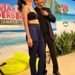 Sofía Niño de Rivera Instagram - Su cumpleaños es mañana pero como yo soy súper buena amiga me equivoqué y lo felicité hoy y me mentó la madre porque no me sé bien su cumpleaños, ahora siempre le voy a festejar el 1 de septiembre. Felicidades @ederbez Gracias por existir. Te manda saludar Adolfo. Y como no te voy a poder abrazar, pongo una foto de cuando nos abrazamos.