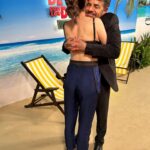 Sofía Niño de Rivera Instagram - Su cumpleaños es mañana pero como yo soy súper buena amiga me equivoqué y lo felicité hoy y me mentó la madre porque no me sé bien su cumpleaños, ahora siempre le voy a festejar el 1 de septiembre. Felicidades @ederbez Gracias por existir. Te manda saludar Adolfo. Y como no te voy a poder abrazar, pongo una foto de cuando nos abrazamos.