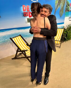 Sofía Niño de Rivera Instagram - Su cumpleaños es mañana pero como yo soy súper buena amiga me equivoqué y lo felicité hoy y me mentó la madre porque no me sé bien su cumpleaños, ahora siempre le voy a festejar el 1 de septiembre. Felicidades @ederbez Gracias por existir. Te manda saludar Adolfo. Y como no te voy a poder abrazar, pongo una foto de cuando nos abrazamos.