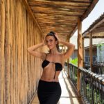 Sofía Suescun Instagram – Mi look completo para ir a ver el sunset @sheinofficial @shein_spain 🌅
Qué os parece???
REFERENCIA VESTIDO:
29247969
REFERENCIA CADENA:
19007854
Con mi código Q2SOFI tendréis un 15% de descuento en vuestra compra.
Si ponéis esta referencia en la app de shein RNMM5 encontrareis los outfits más modernos de esta temporada.
#SHEINforAll #advertising #publi