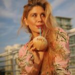 Sofía Vergara Instagram - ☀️ Miami☀️Come visit @toty and get shade matched this weekend! First customers of the day always get a surprise😘 Mr. C Coconut Grove- Il Giardino Thursday 5/2 - Sunday 5/5 10am - 5pm