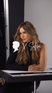 Sofía Vergara Instagram - Sharing my hair story with @hairbyschwarzkopf.usa. Thanks for making me blonde again 💜#SchwarzkopfPartner #WhatStoryWillYouTell
