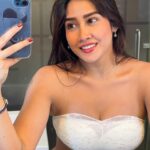 Sofia Ansari Instagram –