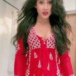 Sofia Ansari Instagram –
