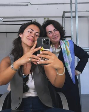 Sofia Ribeiro Instagram - Bom fim de semana camaradas ❤️