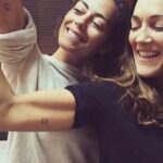 Sofia Ribeiro Instagram – De todas as sortes que tenho na vida, uma delas é ter-te por perto. Mas desconfio que não nos vemos tanto quanto deveríamos! Porém o nosso amor é sólido e contigo aprendi que o respeito pela liberdade e diferença, é uma escolha diária. 
Tenho muito orgulho em ti. Na tua história, nas tuas lutas, nas vitórias. Orgulho da profissional competente e dedicada que és. Orgulho da filha, irmã, amiga e madrinha incondicional. 
Acima de tudo, orgulho da mulher que não baixa os braços e dá a volta por cima, mesmo quando a vida empurra para baixo.

Parabéns amor, que este ano que começa agora para ti, te traga a paz de alma que tanto mereces e precisas. 

Os 50 são os novos 30 ;) Dançaremos juntas por esta vida fora!