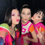 Sofia Scalia Instagram – Ci vediamo stasera e domani pomeriggio a FIRENZEEEEE 🏰 avete già preso i biglietti ?