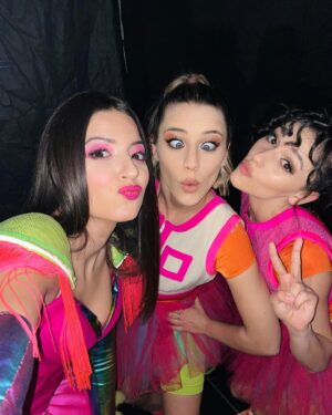 Sofia Scalia Instagram - Ci vediamo stasera e domani pomeriggio a FIRENZEEEEE 🏰 avete già preso i biglietti ?