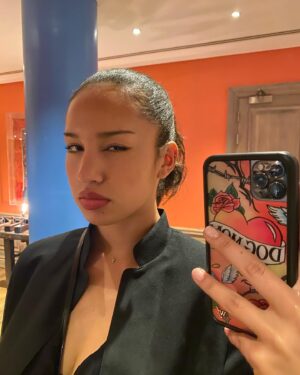 Sofia Wylie Instagram - Months through a mirror