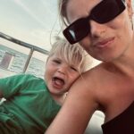 Sofie Linde Instagram - Vi har hygget os. Vi har skændtes. Vi er blevet gode venner igen. Vi har sovet lur og vi har sovet hele natten. Vi har snorklet. Vi har fået nye venner. Og vi har det stadig skide alletiders ❣️