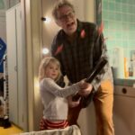Sofie Linde Instagram - Kolde kinder, syge børn, fis, gaveshopping og julefrokost. Det’ sørme, det’ sandt, december 🎄 • Reklame // tags