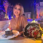 Soheir Salah Instagram - دائماً اكول اكثر شي محظوظة بي بهذه الدنيا ❤️صديقاتي❤️ شاركوني كلشي حلو و موحلو خلال ١١ سنة ويحتفلون بااصغر واكبر شي احققة ربي ليحرمني منكم @dina.rami_