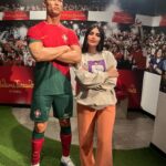 Soheir Salah Instagram - جانت جولة حلوة وسعيدة تعرفت ع مشاهير العالم😂 منو المشهور الي تتمنون تلتقون بي؟ اني اتمنى التقي بحيدر عبد ثامر😂❤️ @haider_abd_thamer