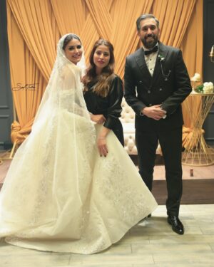 Soheir Salah Instagram - خلصت حيرة عند سهير 
بس مو عارفة ابلش من اول ايامها لو اخر يوم
حبلش بماما انعام الحضن الدافي @alrobayeeanaam.official شكراً ع كل يوم ولحظة احتويتينا بيها وسمعتينا جنتي ام النا بمعنى الكلمة ماما انعام متاكل اذا مو كلنا داير مدايرها
لو بابا اياد @ayad_altaie1 جنت ابوية وصديقي واستاذي احبك هواية
خالة بتول @batool_kazm_official ام كلب الطيب حشتاق لسوالف هواية
بكوري اخوية وصديقي المقرب @bakr_khald جنت بير اسراري ههههه اني بصعوبة اثق بس الغربة خلتك تكون الي اخ واثق بيك 
برو الكائن اللطيف @baraa_alzubidi حشتاق الاعشابج وجايج الطيب والقشب
غيددددة ام بسكت @ghdeado صديقتي حشتاق البسكت اكثر منج ومن سوالفج ومشاغبتج
هنوودة صديقي @muhand.sattar جنت مو بس رفيق هند رفيق سهير هم
روكي @rokian_alwadi حشتاق السهراتنا وكعدتنا وطبخنا ههههه 
الكساندر @alexanderuloom محتخلص من نكاتي حتى لو خلصت حيرة طبعاً الكساندر تعلم ع النكات وصار يومية يجيبلي نكتة ونخترع نكات سوى
خالة سلوى @actress.salwa ام كلب الطيب والسوالف الحلوة
كااادي اخر العنقود رغم ايام قصيرة جانت وياج بس نعيدها بعد بتجارب ثانية @kadee_alkaysi 
ايو الجميلة  @aya_the_saboni 
ريوم ام الوكفات الحلوة @reema.alobaidy 
اما حيدري حبيبي وصديقي رافقني غربتي وشغلي وايامي الحلوة والمحلوة وتحمل عصبيتي هواااية احبك كد كل يوم عشنا سوة @haider_abd_thamer