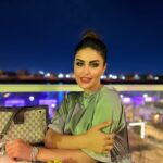 Soheir Salah Instagram – احلى شي بالطلعة حيدر يصورني صور حلوات😍😂
هم عندكم احد يصوركم حلو؟❤️
.
الفستان @rozaahmed1997