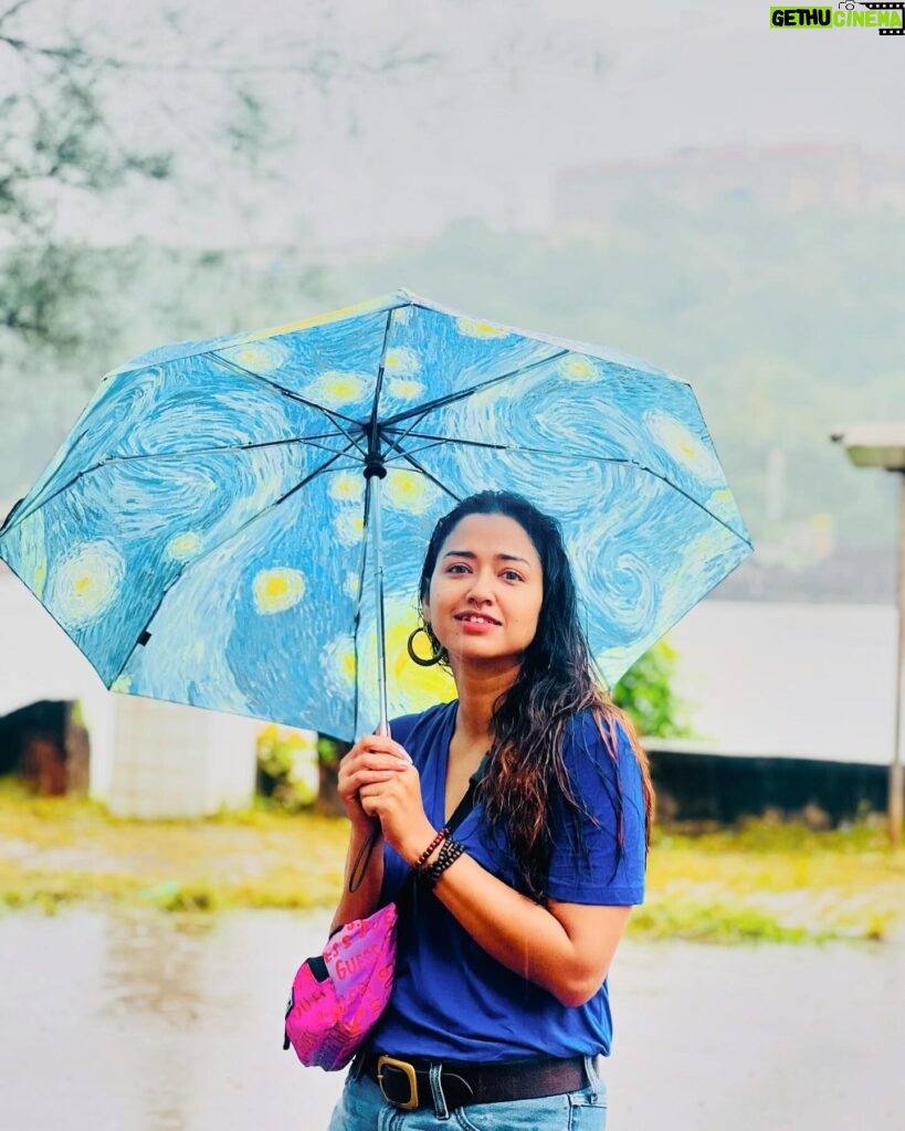 Sohini Sarkar Instagram - 🍁 #rain #raindrops