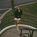 Solange Instagram - 🖤🫂🤍 🎵just to feel like thiss, it took a loonng time 🎵