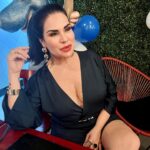 Solange Gomes Instagram – A mãe da @stephaniegomees deu uma folguinha no plantão do  PlayPlus e foi dar uma voltinha enquanto tudo na Mansão está calmo. 🥷🏻#teamstephaniegomes #agrandeconquista #recordtv