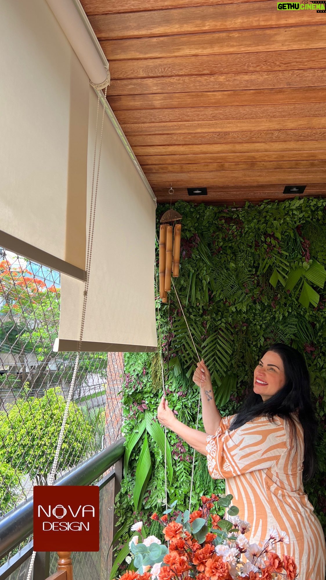 Solange Gomes Instagram - Eu tenho a solução para vocês acabarem com aquele calor do sol na sua varanda. Vem comigo que te explico a solução que encontrei na @novadesignrj #publi