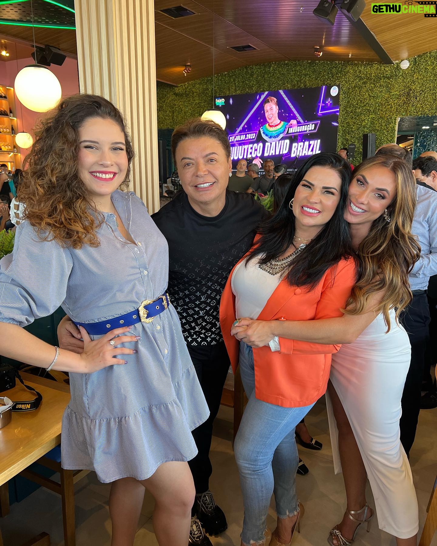Solange Gomes Instagram - Inauguração do @butecodavidbrazil do cumpade @davidpixbet @nicolebahls @stephaniegomees @sharleneoficial @thaylor @lucianodicarvalho