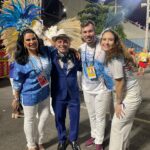 Solange Gomes Instagram - O carnaval carioca faz parte da minha história. Foram anos de dedicação e alegria. Este ano recebi o convite do presidente da @academicosdeniteroi @hugojunioroficial para desfilar. Escolhi vir com a camisa e me divertir sem preocupações. Adorei. 💙