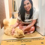 Solange Gomes Instagram – Se eu estou apaixonada por esses tapetes? Sim! Vejam o que a @seucapacho enviou pra gente. Agora você pode colocar a caricatura dos seus pets na entrada da sua casa. Que lindeza! Se quiser, podem usar o cupom de desconto SOLANGE10