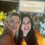 Solange Gomes Instagram - Hoje estive no shopping @villagemall e fui conhecer de pertinho a @maisondelorchidee.br da maravilhosa jornalista e empresária @claudia_ccruz Se vocês assim como eu, são apaixonadas por orquídeas permanentes, essas são especiais, pois todos os arranjos são criados por @claudia_ccruz #arquitetura #designerdeinteriores #orquideas