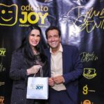 Solange Gomes Instagram - O bom da vida é conquistar amigos e acompanhar o sucesso deles de pertinho. Parabéns @diogovilela.odontojoy @odontojoy @odontojoy.aldeiadaserra por mais uma etapa profissional bem sucedida. #dentes #odonto