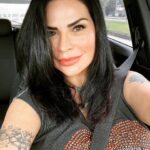 Solange Gomes Instagram – Em breve, atendendo a tantos pedidos, meus segredinhos para pele, cabelos, saúde, maquiagem. Me digam por onde devo começar. Lembrando que vou completar 50 anos agora dia 12 de maio e os cuidados com a saúde em geral aumentaram. Digam aí, o que querem saber sobre todos os meus procedimentos? #beleza #pele #pelemadura #belaaos50