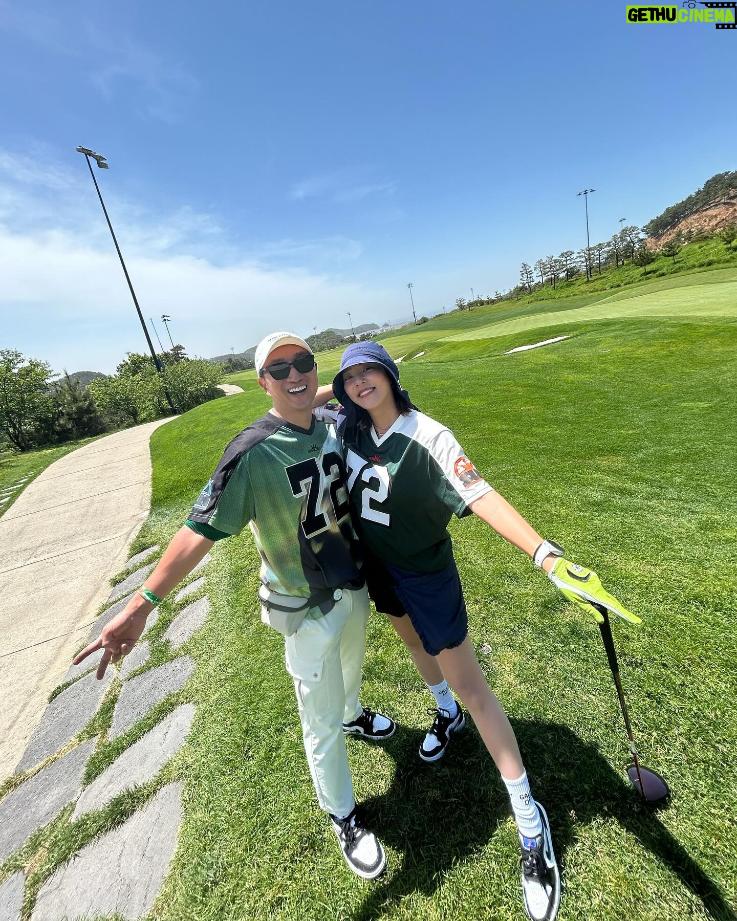 Son Dam-bi Instagram - 아픈 걸 모두 잊게 하는 7th 그린컵 데이🌸⛳️ 모든 게 완벽했다 너무 고생한 언니에게 박수를👏👏♥️ @limji0509 @thegreencup.official
