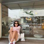 Son Dam-bi Instagram - 냉삼을 먹고 커피를 마신다🤣 날이 좋아서🙈🙈