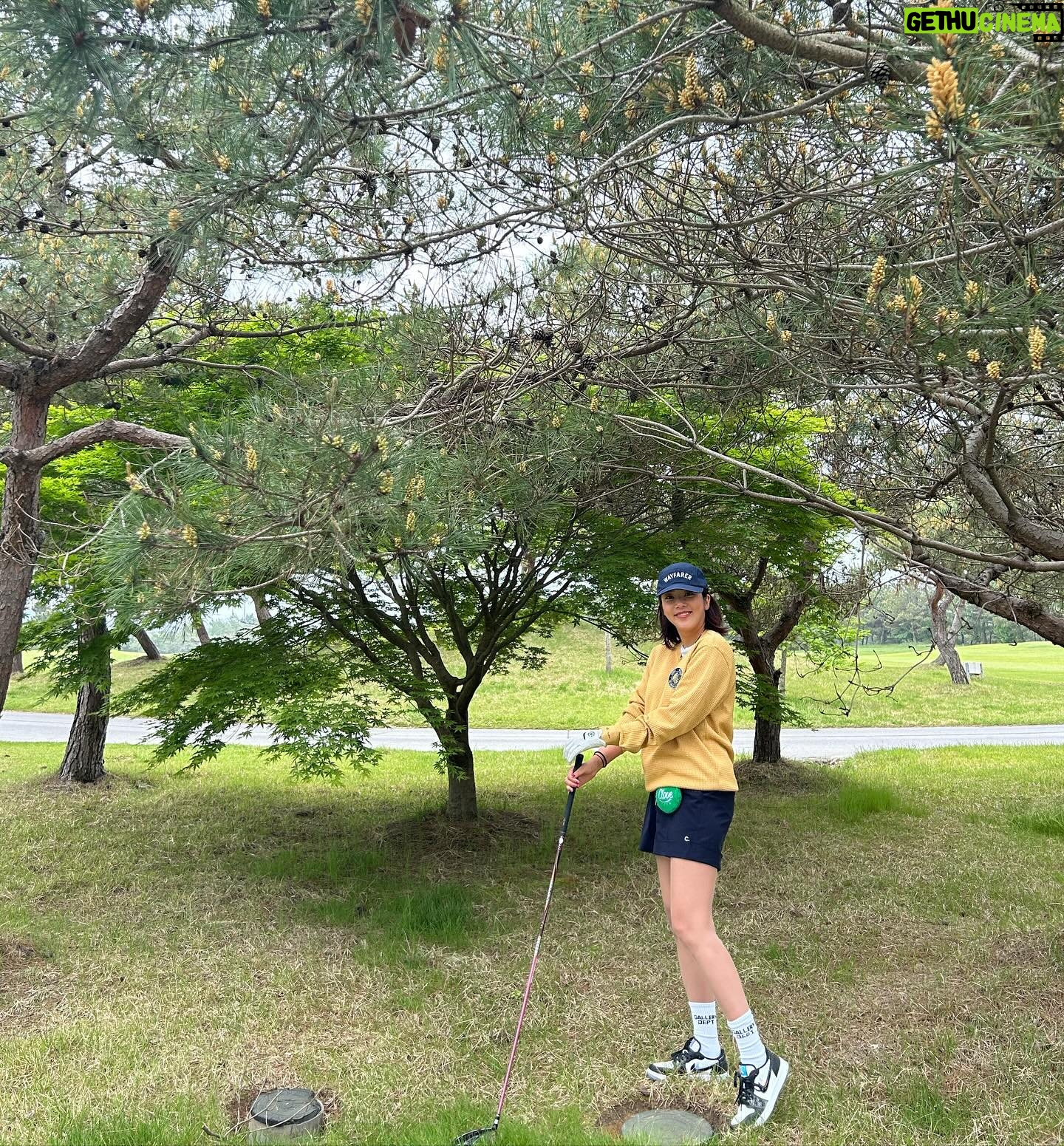 Son Dam-bi Instagram - 자상한 남편 덕분에 행복한 라운딩🏌🏻♀️⛳️ 수잔 언니 너무 땡큐😘😘 @misspark130