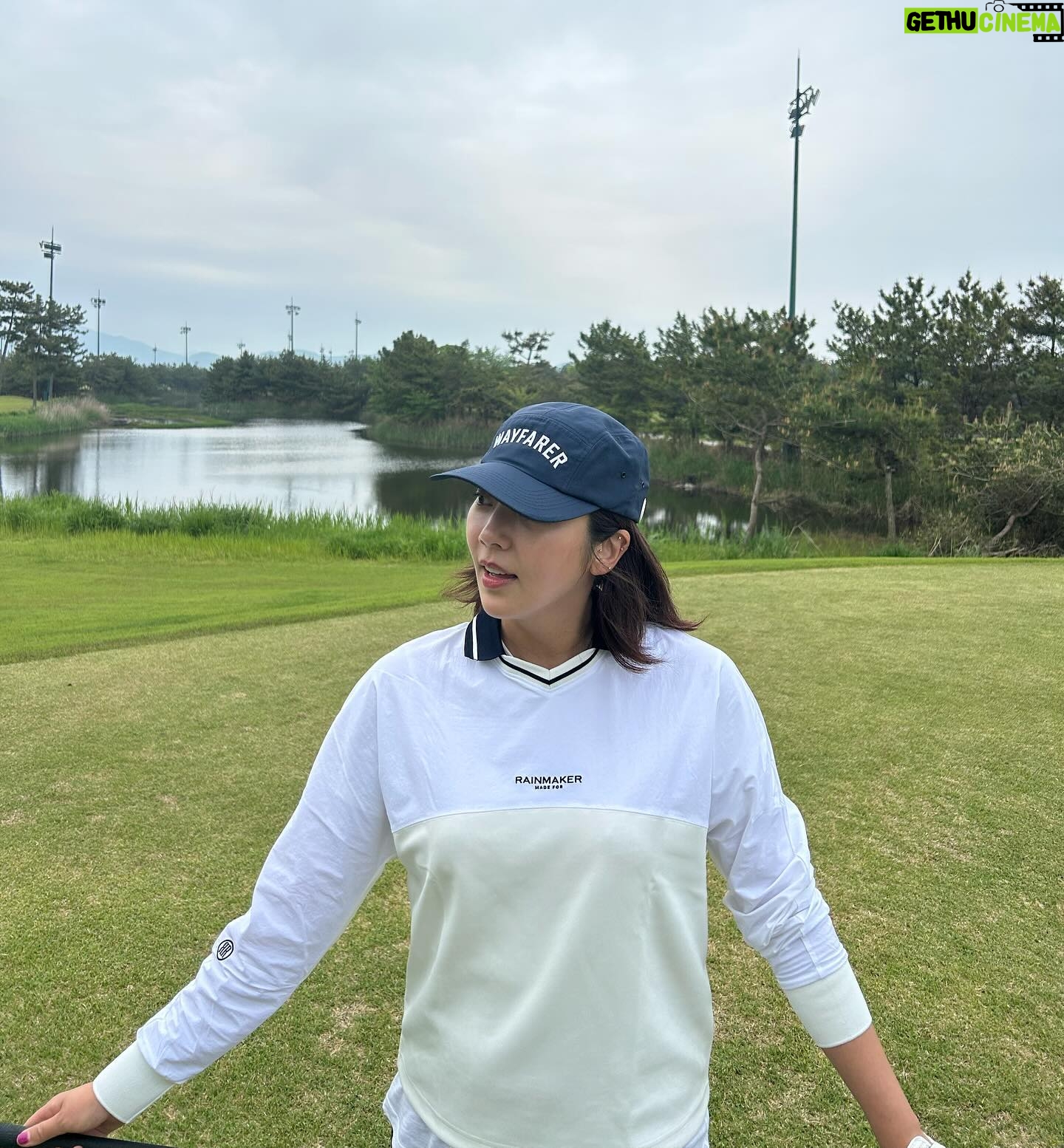 Son Dam-bi Instagram - 자상한 남편 덕분에 행복한 라운딩🏌🏻♀️⛳️ 수잔 언니 너무 땡큐😘😘 @misspark130