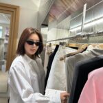 Son Dam-bi Instagram - 오랜만에 나들이😍 옷이 다 이쁘다 아아아😘❤️ @numberproject_official @head_to_toe__