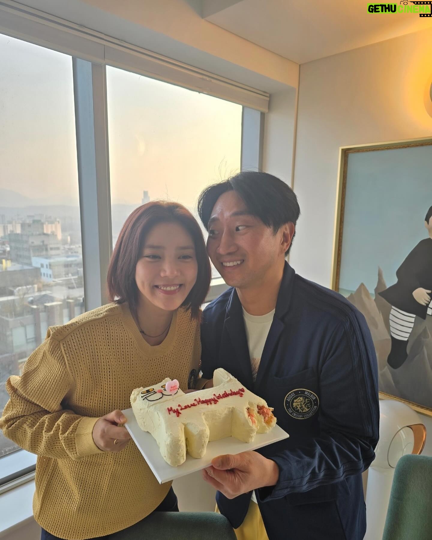 Son Dam-bi - 4.3K Likes - 남편 생일 축하해🎉🎉
내 남편이어서 너무 행복해😍
지금처럼 행복하게 살자
너무 사랑해😘😘
