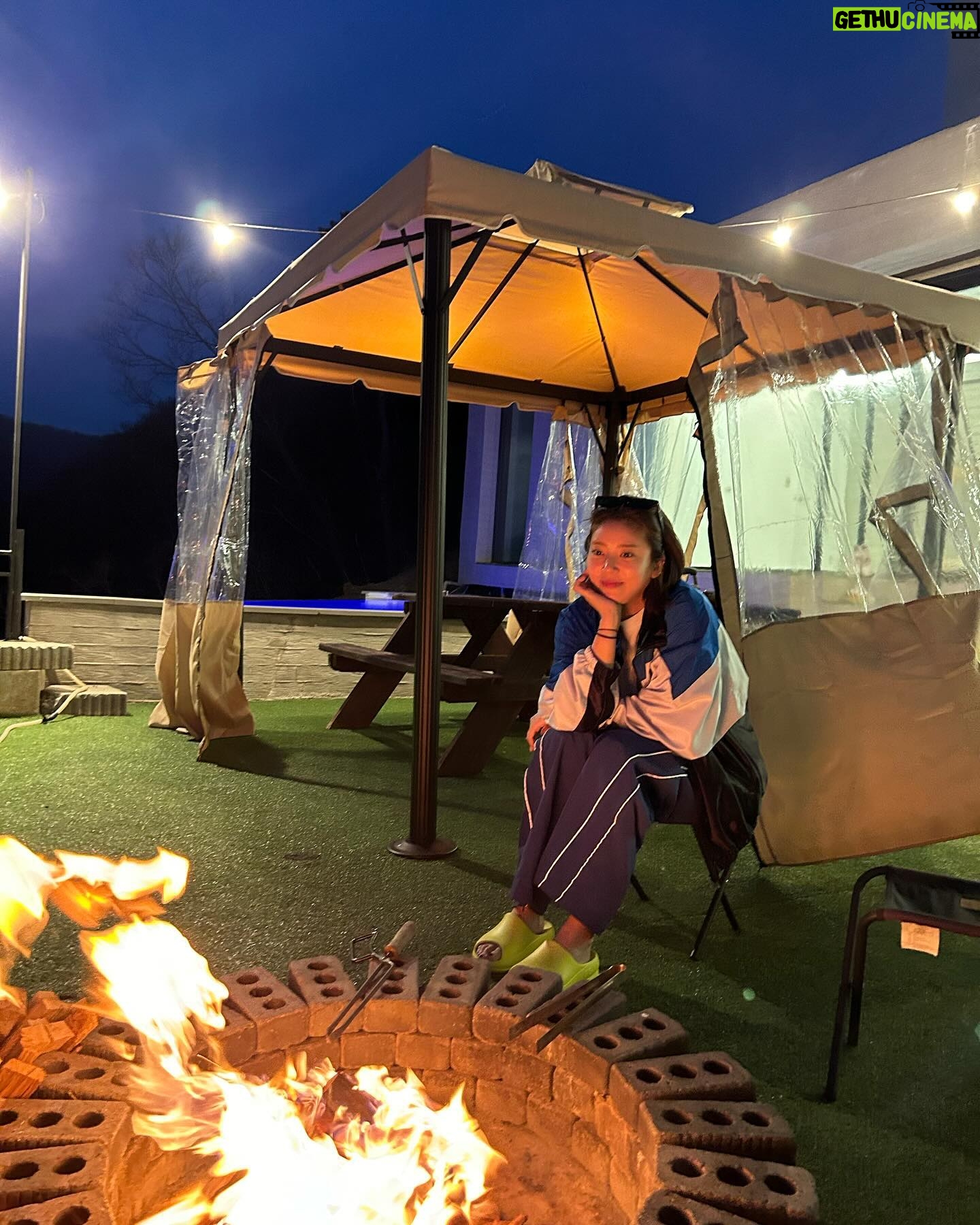 Son Dam-bi Instagram - 7kg 증가🥹 하지만 즐겁게 찌웠다🤣🤣 홍천여행 너무 즐거웠어 다음 주 드디어 디데이다 아아아아🙏🙏🙏