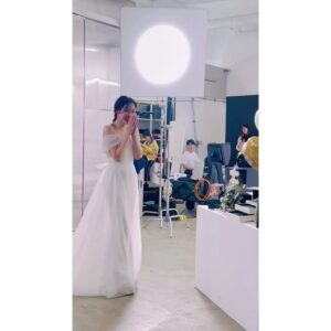 Son Ye-jin Instagram - 오늘 반짝반짝 빛나는  아름다운 주얼리촬영을 했어요💓
보석같이 빛나는 밤 되세요💍

#로이드 #LLOYD💜