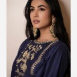Sonal Chauhan Instagram - 𝓗𝓮𝓮𝓻𝓪𝓶𝓪𝓷𝓭𝓲 𝓜𝓪𝓰𝓲𝓬✨ 💎 . . . . . . . . . . . . . . . . . Outfit @paulmiandharsh Hair @arifayadav_make_you_gorgeous Jewellery @dolsunjewelsofficial Stylist @divastyles_dev 📸 @arindamsikdar #sonalchauhan #love #heeramandi #sonalchauhanstylefiles