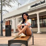 Sonal Chauhan Instagram - Hi 🐣🌈 . . . . . . . . . . . . . . . . . #love #sonalchauhan #rainbow