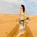 Sonal Kaushal Instagram - Day 1 at Dubai ~ Desert Safari with @arabianexpeditiondubai. Creating memories ❤️ PS: I wish, for every wife, handling husbands was as easy as the first picture 😂😂😂 #dubai #dubai2023 #familyholiday