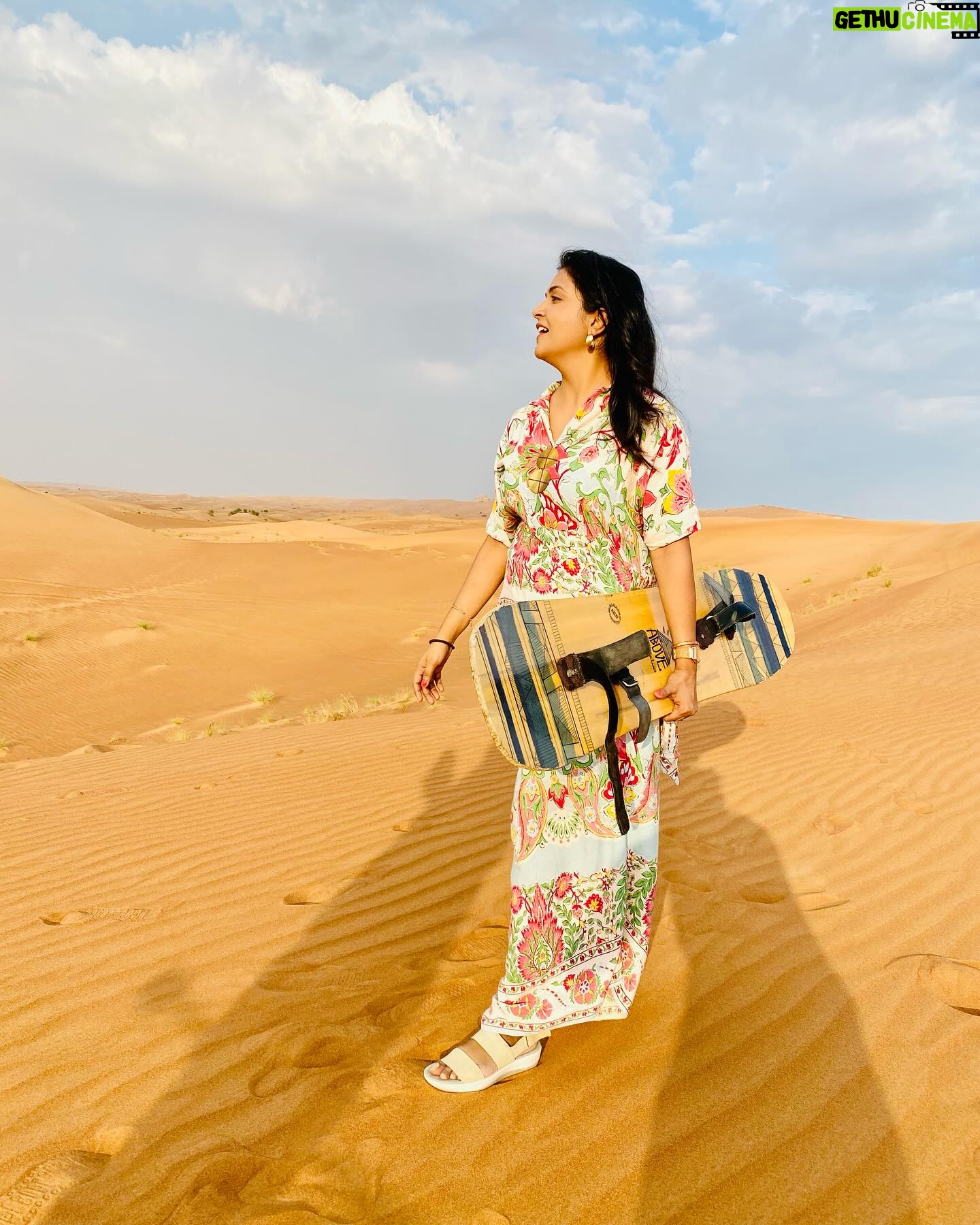 Sonal Kaushal Instagram - Day 1 at Dubai ~ Desert Safari with @arabianexpeditiondubai. Creating memories β€οΈ PS: I wish, for every wife, handling husbands was as easy as the first picture πππ #dubai #dubai2023 #familyholiday