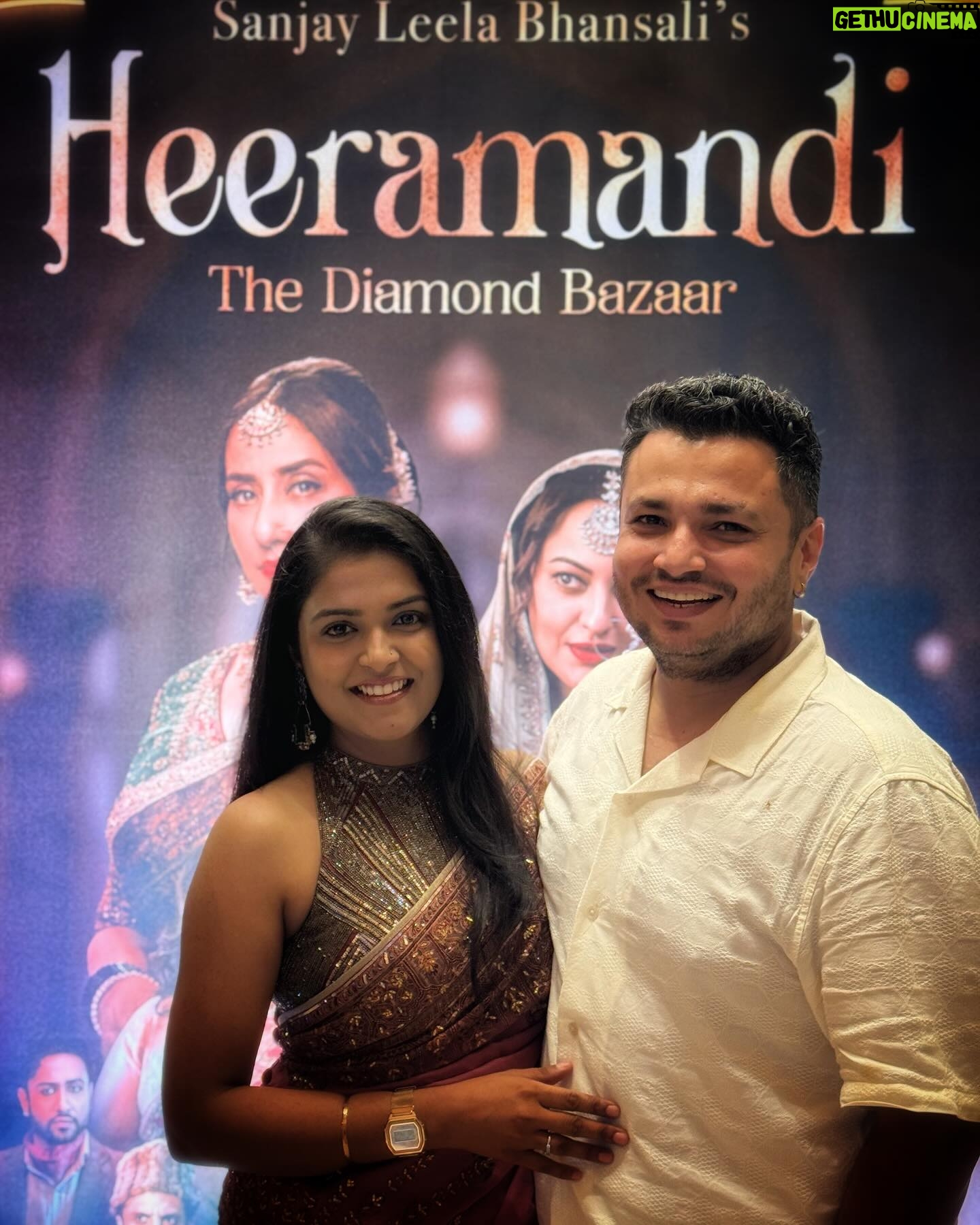 Sonal Kaushal Instagram - Heeramandi 💎 The diamond of @netflix_in I have to say, The way I’ve seen @asliutkarsh putting his heart and soul to this project is tremendous! I am a proud wife ❤️ Congratulations to the whole team @bhansaliproductions for producing this masterpiece 🙌 Saree by @abhisheksharmastudio #heeramandi #netflix #heeramandionnetflix