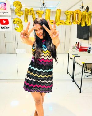 Sonal Kaushal Instagram - Aapka pyaar, mera tyohaar ❤️
3Million YouTube
2Million Instagram 
The Family is growing and I don’t think I can be happier 🥹
#PyaarYou

Thank you so much to my biggest support and cheerleader @asliutkarsh, my family and my most loving friends ❤️❤️
Missed so many people who couldn’t make it. Love to all ALWAYS ☺️