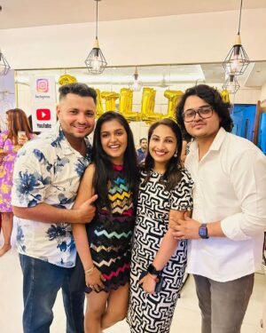 Sonal Kaushal Instagram - Aapka pyaar, mera tyohaar ❤️
3Million YouTube
2Million Instagram 
The Family is growing and I don’t think I can be happier 🥹
#PyaarYou

Thank you so much to my biggest support and cheerleader @asliutkarsh, my family and my most loving friends ❤️❤️
Missed so many people who couldn’t make it. Love to all ALWAYS ☺️