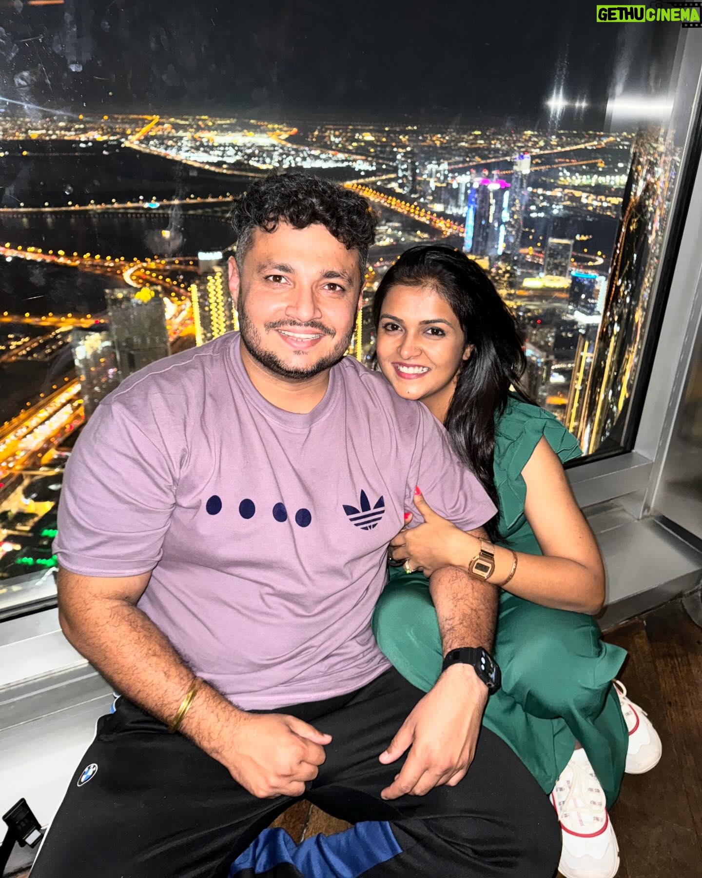 Sonal Kaushal Instagram - Day 2 in Dubai.. “Just looking like a WOW” 😂 Swipe to see the last picture. That’s my favourite ❤️ #dubai #dubai2023 #familytime