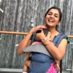Sonal Kaushal Instagram - Day 2 in Dubai.. “Just looking like a WOW” 😂 Swipe to see the last picture. That’s my favourite ❤️ #dubai #dubai2023 #familytime