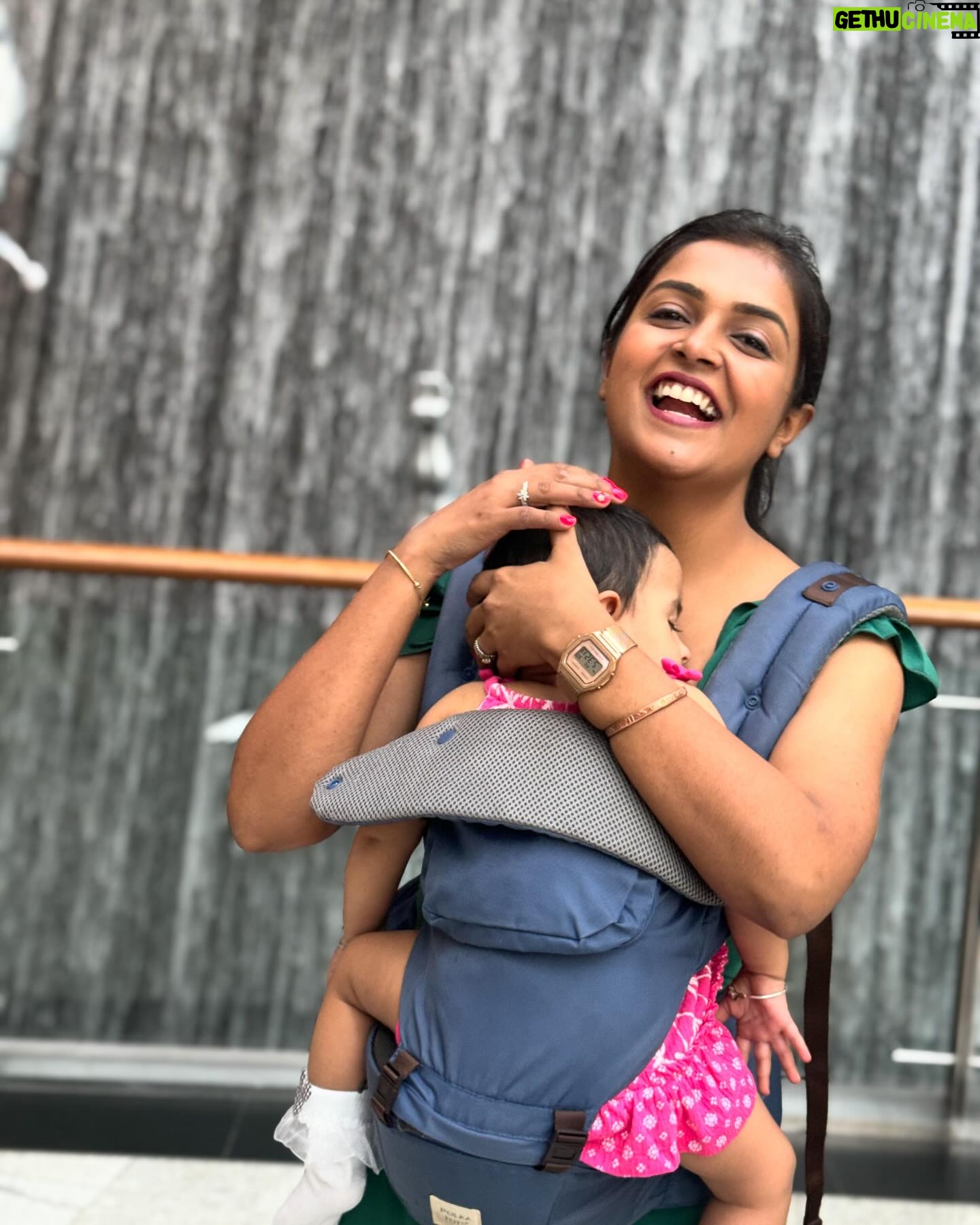 Sonal Kaushal Instagram - Day 2 in Dubai.. “Just looking like a WOW” 😂 Swipe to see the last picture. That’s my favourite ❤️ #dubai #dubai2023 #familytime